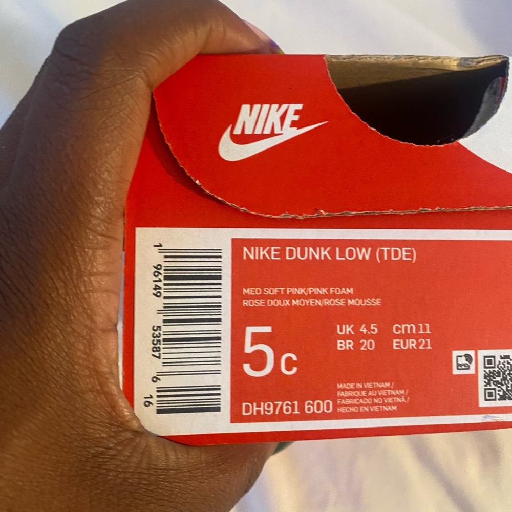 Nike Triple Pink dunk lows 5c